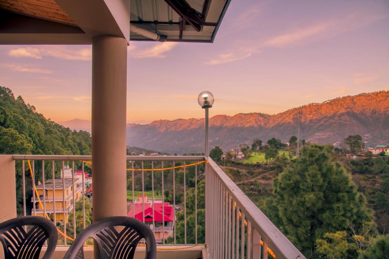 Terrace Retreat Acomodação com café da manhã Kasauli Exterior foto