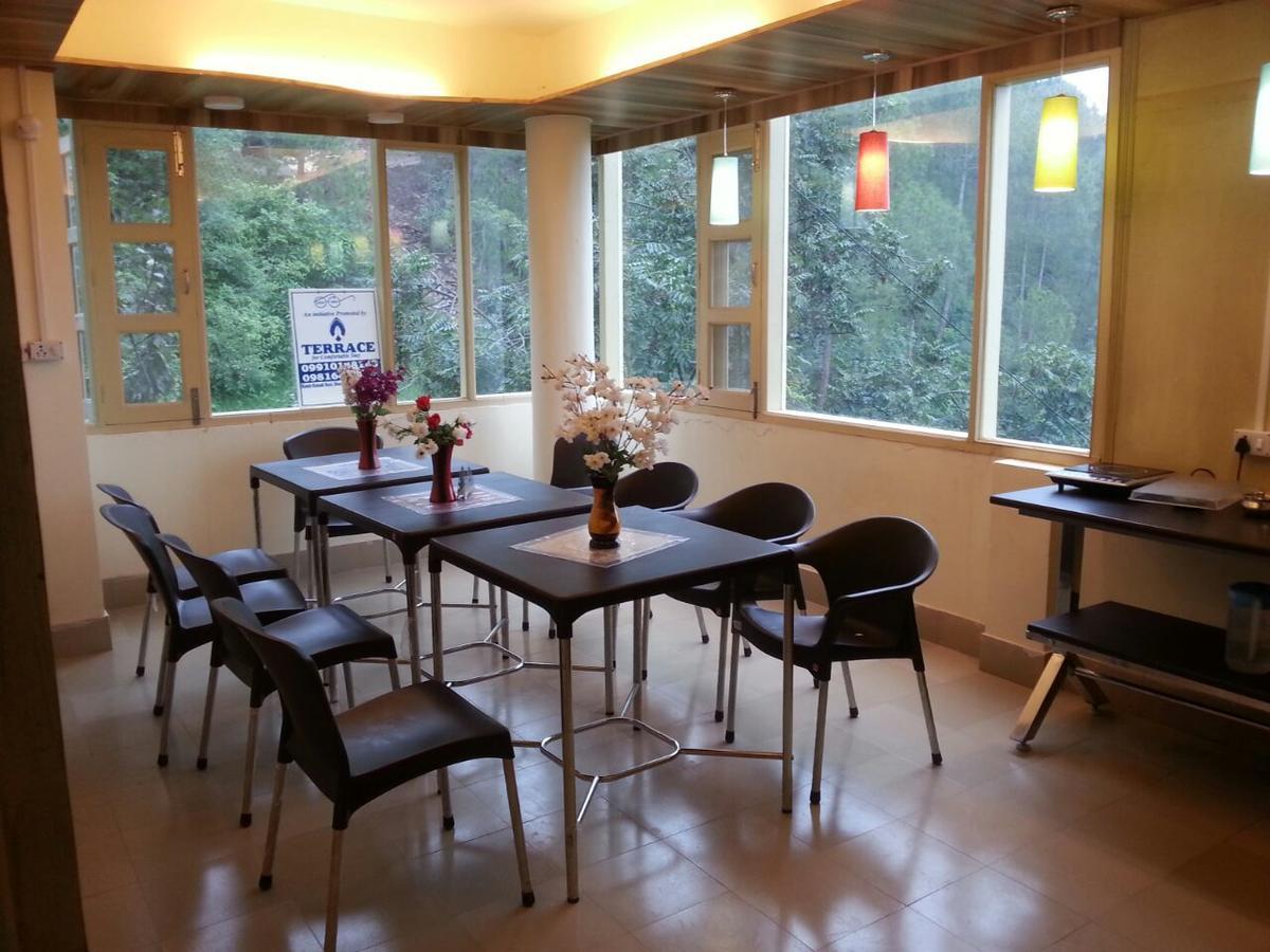 Terrace Retreat Acomodação com café da manhã Kasauli Exterior foto